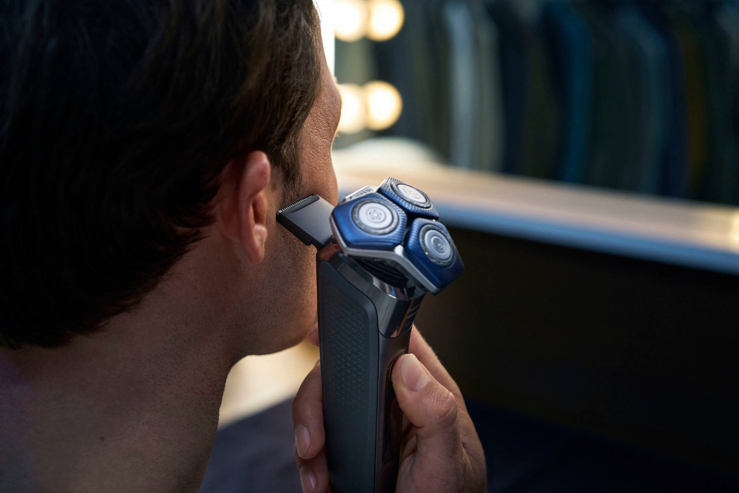 2025 Philips Norelco – Shaver 7200, Rechargeable Wet & Dry Electric Shaver with SenseIQ Technology and Pop-up Trimmer – Black